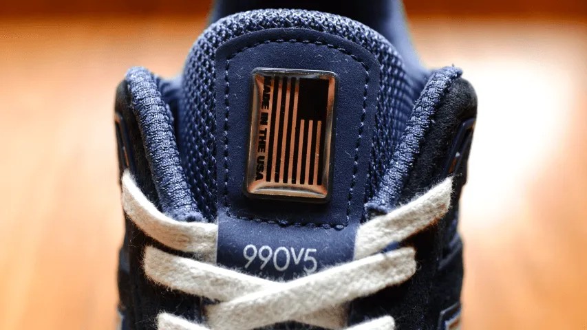 990v5_detail_logo